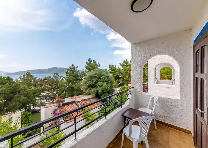 Isla Panorama Hotel Armutalan